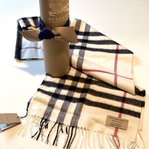 Burberry Scarf: The Classic Check Cashmere Scarf